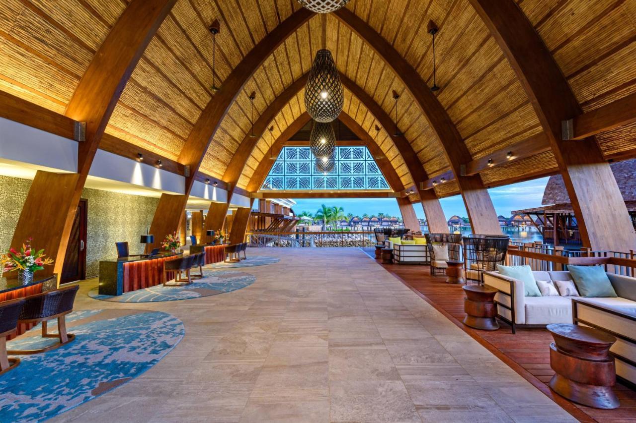 Fiji Marriott Resort Momi Bay Екстер'єр фото The lobby of the Sheraton Maldives Resort & Spa