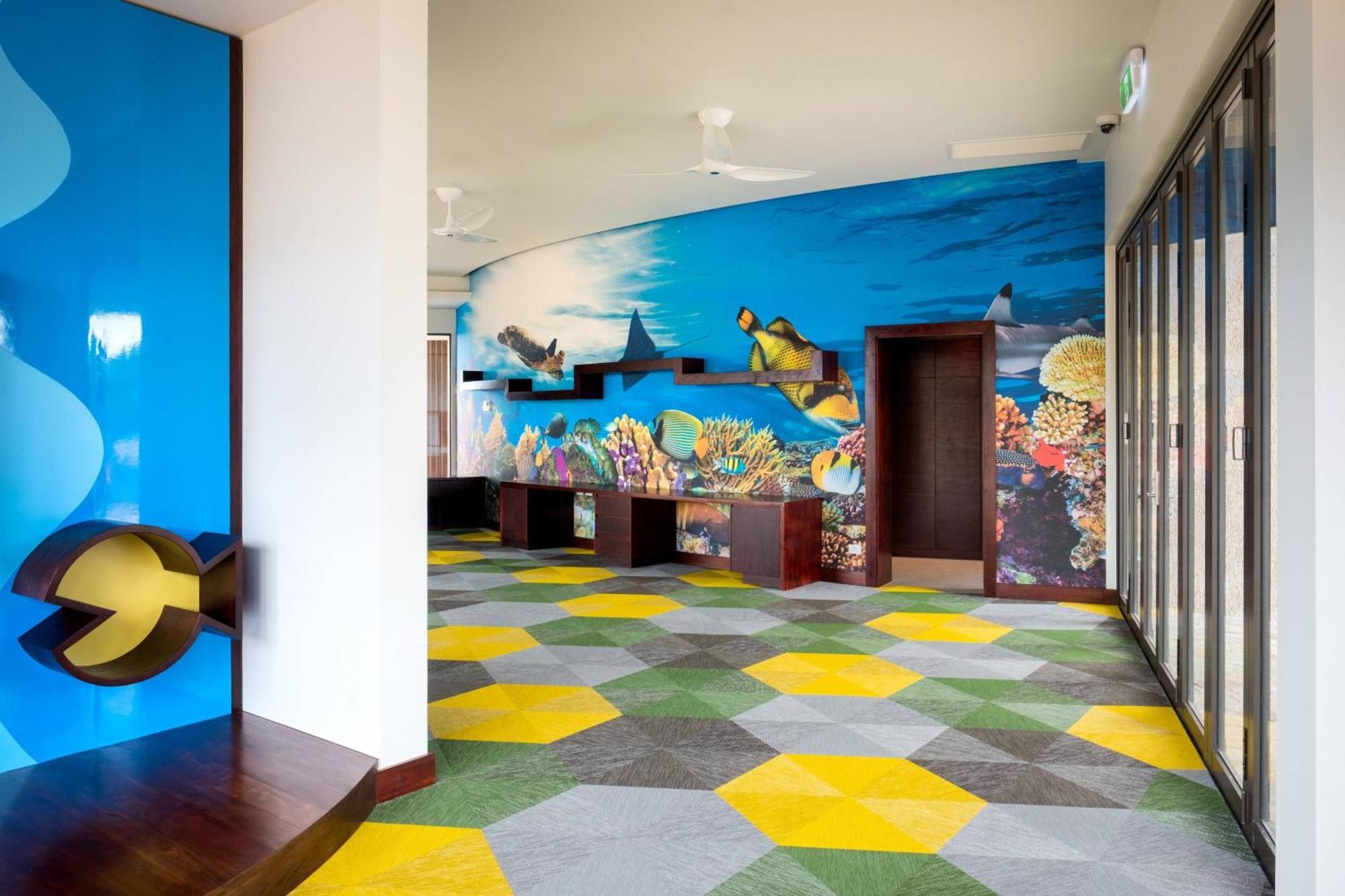 Fiji Marriott Resort Momi Bay Екстер'єр фото The interior of the library