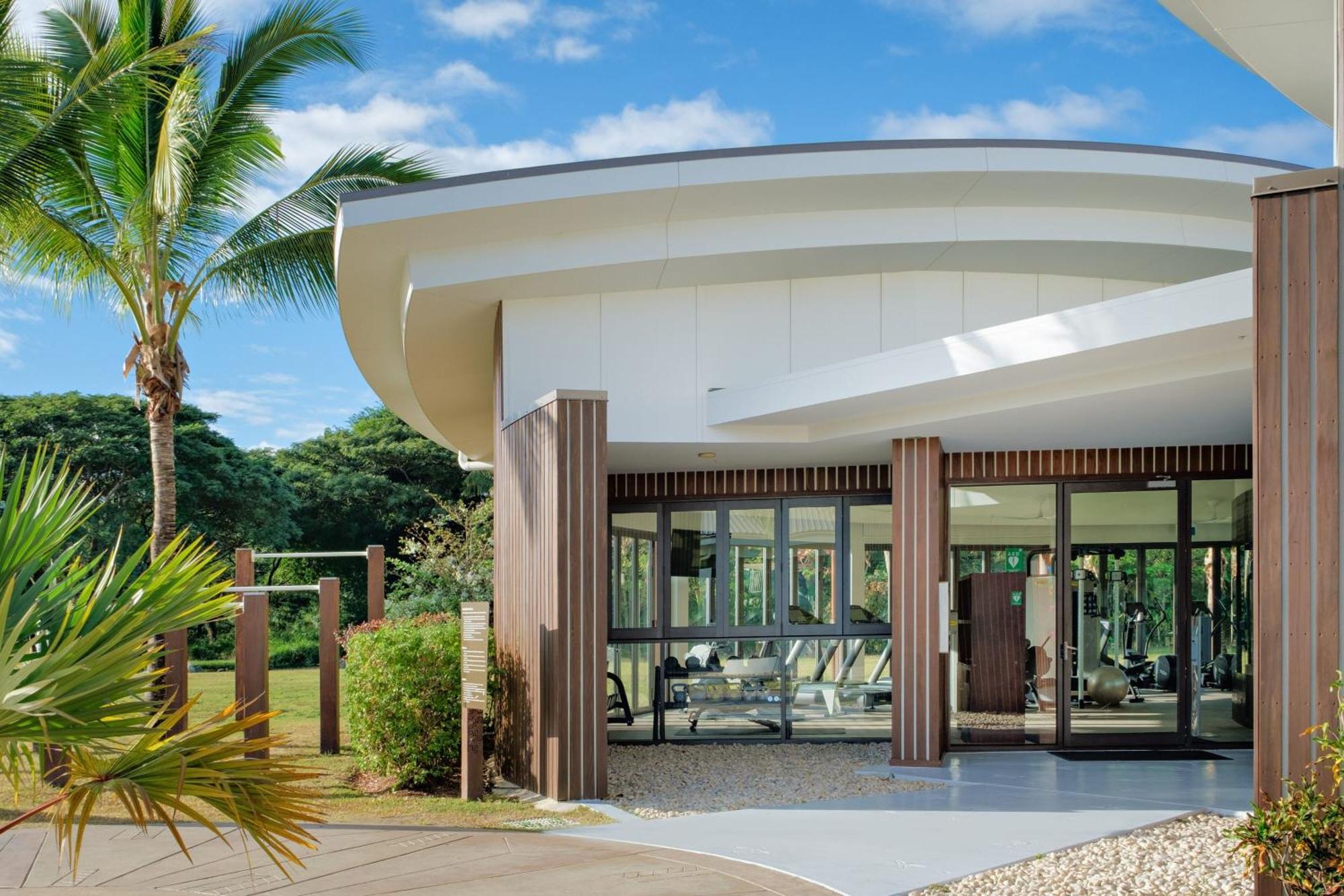 Fiji Marriott Resort Momi Bay Екстер'єр фото The gym at the resort