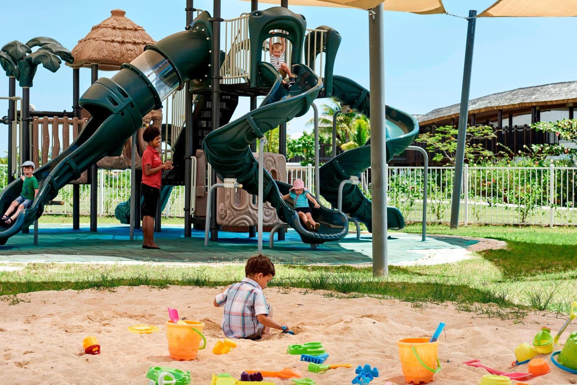 Fiji Marriott Resort Momi Bay Екстер'єр фото Playground at the resort
