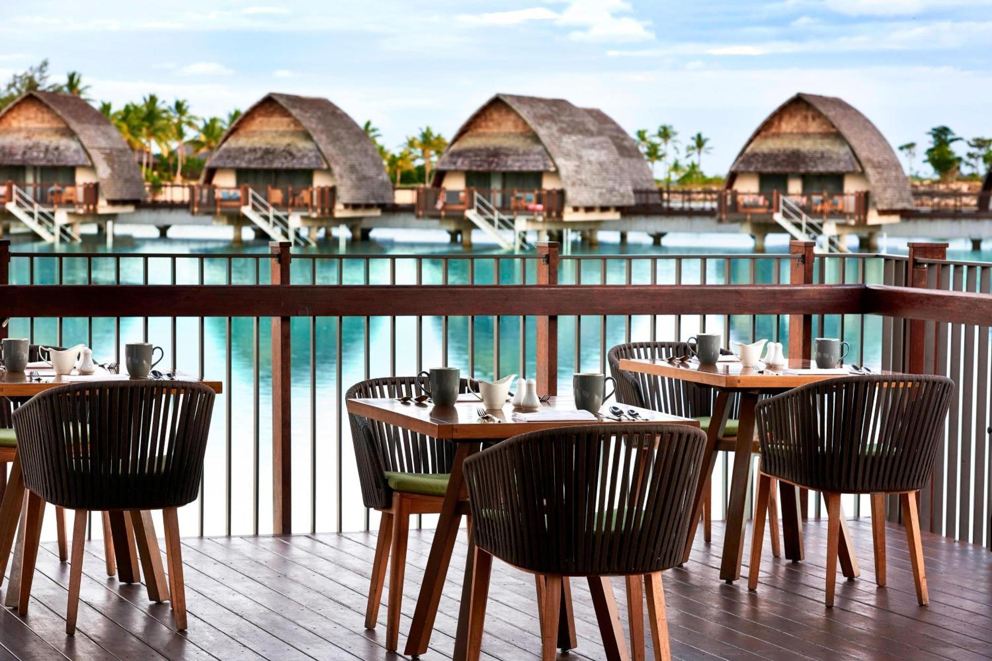 Fiji Marriott Resort Momi Bay Екстер'єр фото The Deck